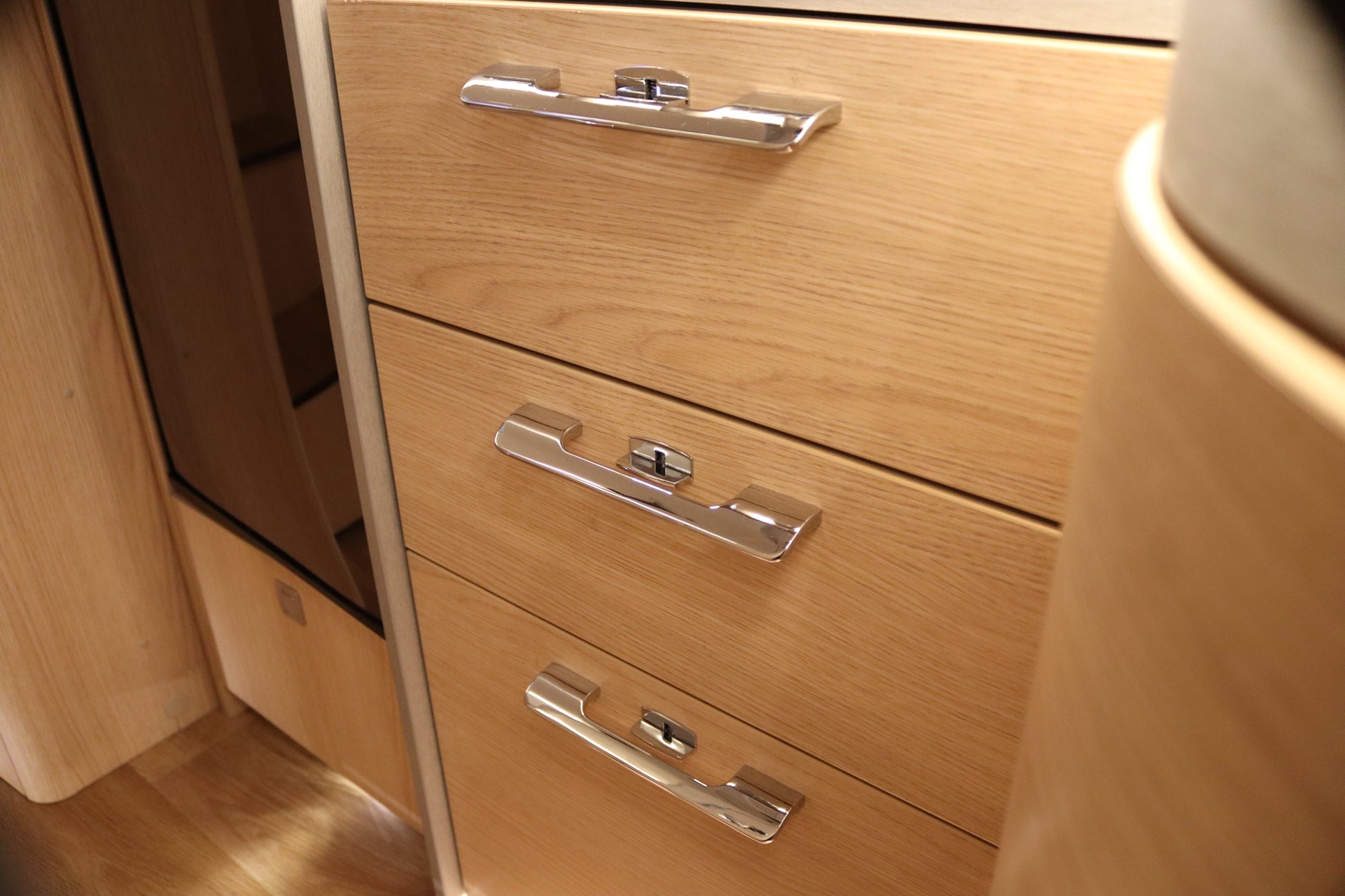 Hymer handgreep lade chrome - Camper-onderdelen.nl