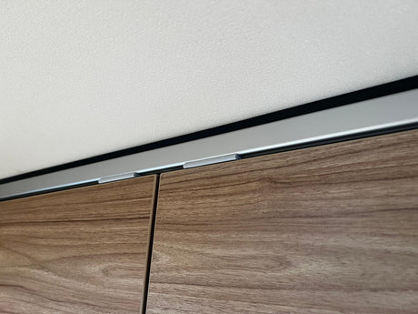 Hymer Kunststoffscharnier für Oberschrankklappe