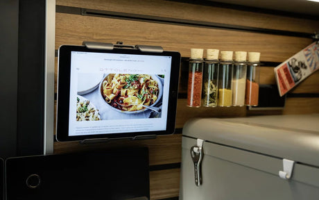 Hymer tablethouder Camper-onderdelen.nl